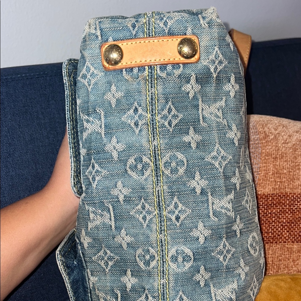 LOUIS VUITTON Baggy PM Monogram Denim Shoulder Bag - Picture 3 of 12